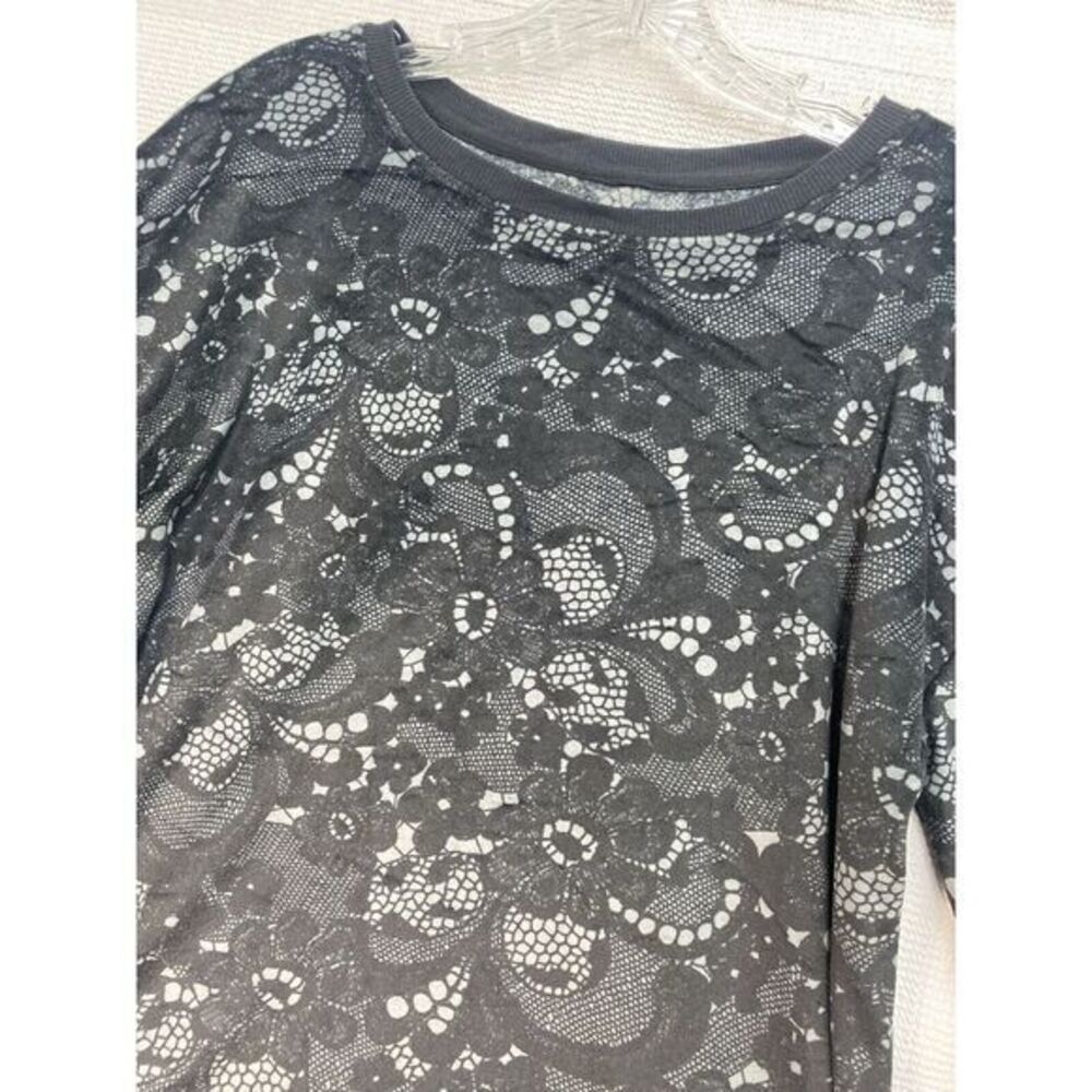 Simply Vera Wang Women's M Cozy Soft Lace Sleepwear Sweater Faux Fur Sleeves